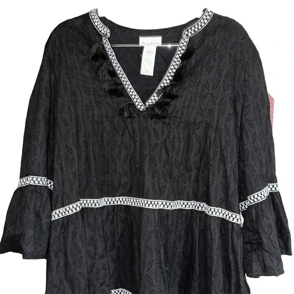 Tommy Bahama Black Vneck Embroidered Tiered Cover-up Black Size Medium - Picture 3 of 7